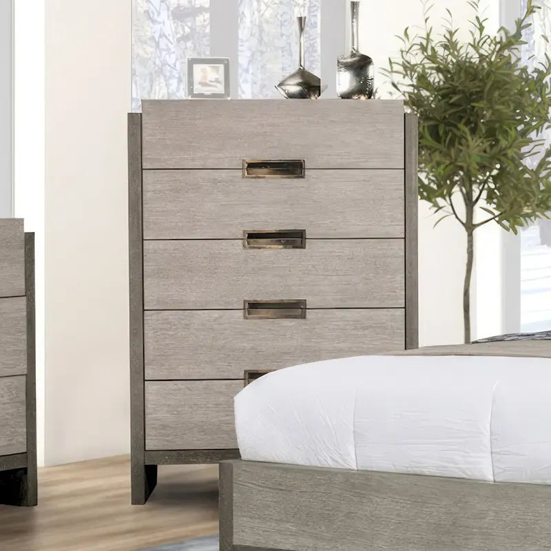 Furniture of America Cruz Contemporary Gray Solid Wood Panel 6-Piece Bed, 2 Nightstand, Chest, Dresser and Mirror Bedroom Set