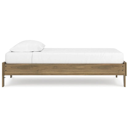 Signature Design by Ashley Deanlow Honey Platform Bed