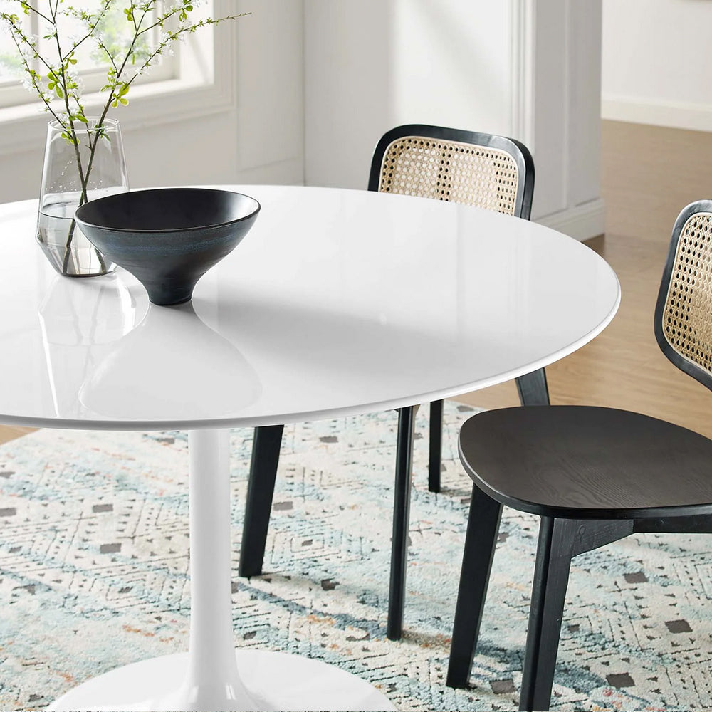 Round Tulip Dining Table
