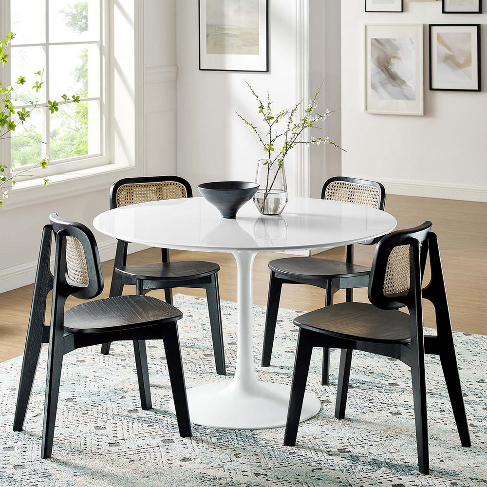 Round Tulip Dining Table